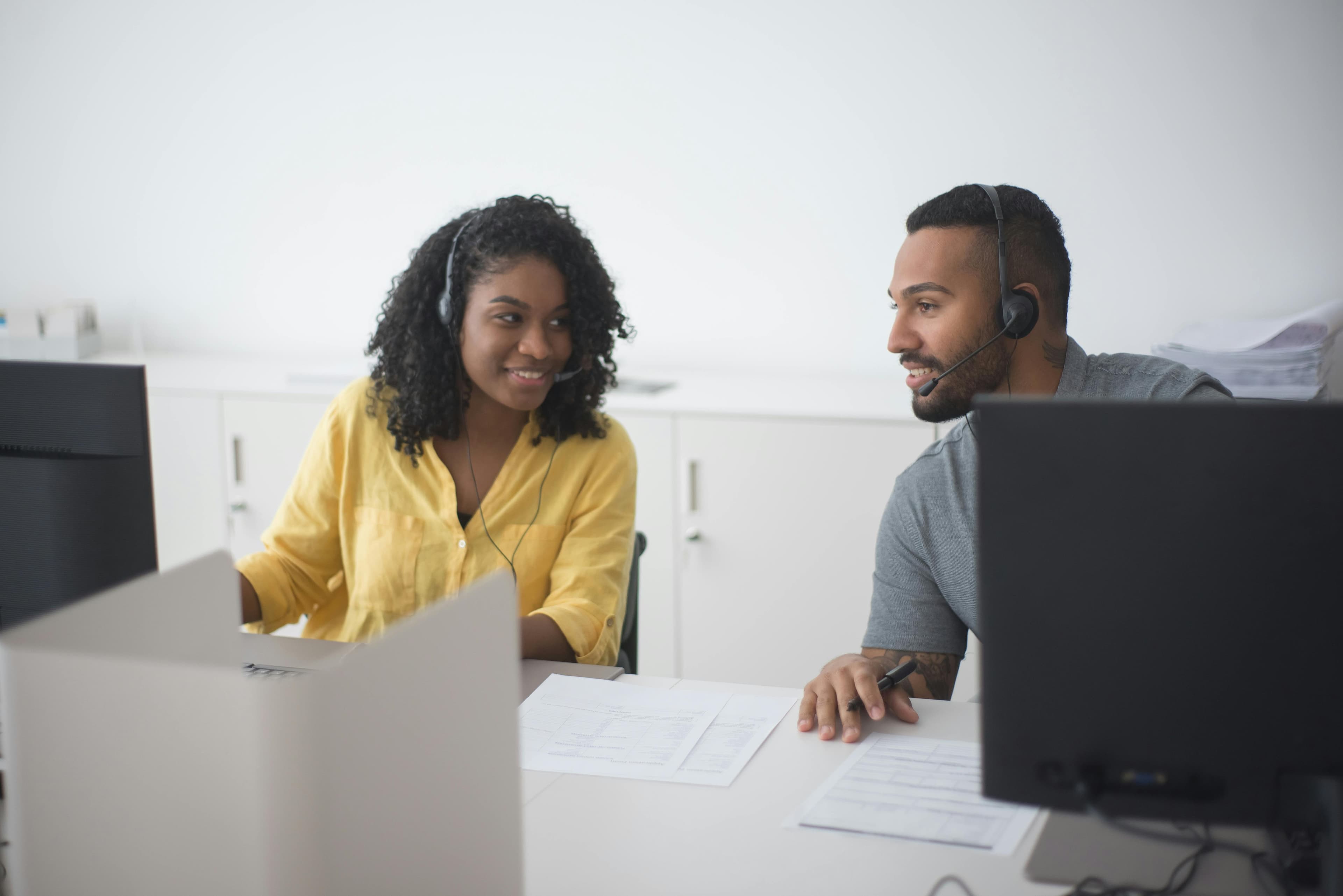 How to Choose the Right Call Center Outsourcing Partner